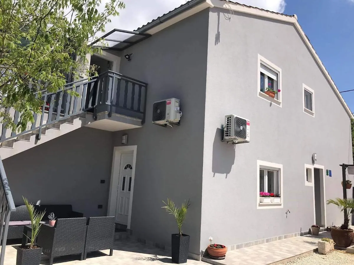 Apartmani Dokic Bale 0*,